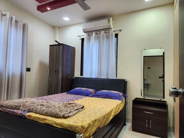 Bedroom in 3 BHK Apartment at Vaishali Sector 5 – for Rent
