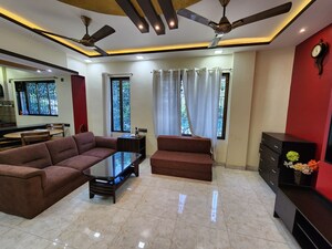 Living Room in 3 BHK Apartment at Vaishali Sector 5 – for Rent