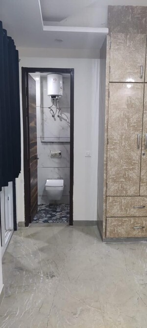 Room in 1 BHK Builder Floor at Palam Vihar Residents Association, Palam Vihar – for Rent