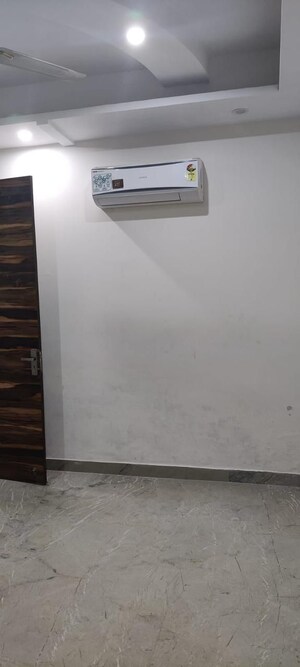 Room in 1 BHK Builder Floor at Palam Vihar Residents Association, Palam Vihar – for Rent