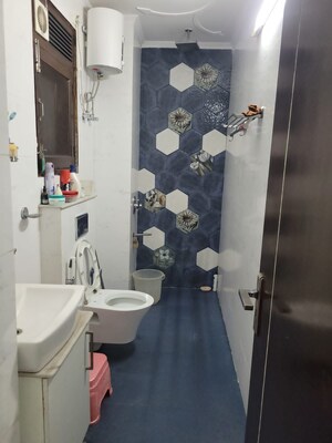 Master Bedroom in 3 BHK Builder Floor at Ansal Plaza Sector-23, Sector 23 – for Rent