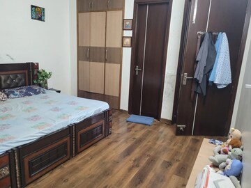 Bedroom in 3 BHK Builder Floor at Ansal Plaza Sector-23, Sector 23 – for Rent