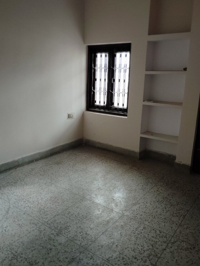 Room, vikas nagar 3 Bedroom 1450 Sq.Ft. Independent House In Vikas Nagar Lucknow 9214254