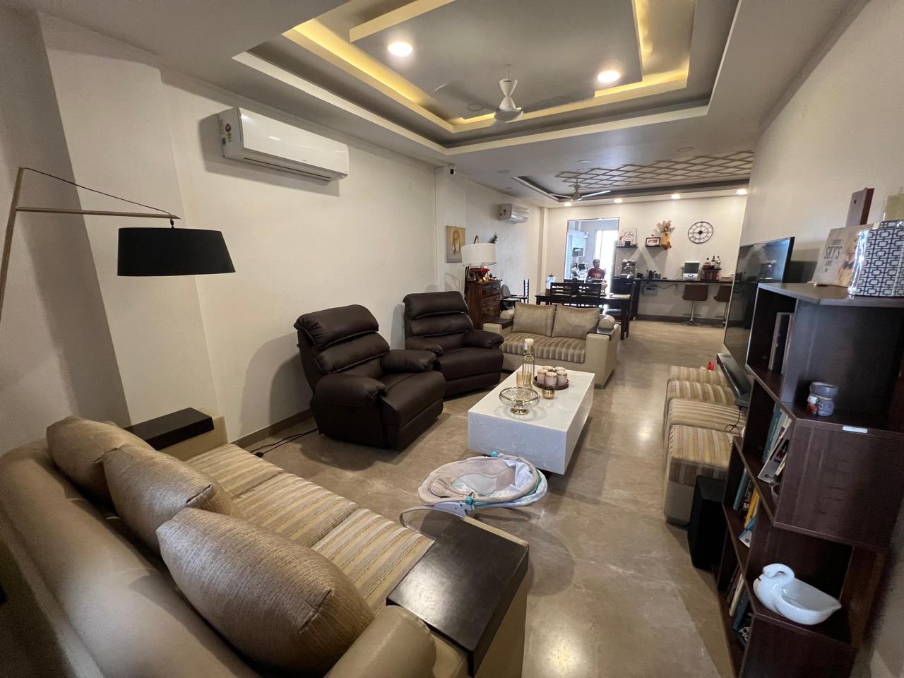 3 BHK + Pooja Room 2350 Sq.Ft. Builder Floor in Palam Vihar Residents Association