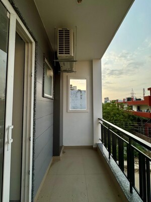 Balcony in Studio Builder Floor at Ansal Plaza Sector-23, Sector 23 – for Rent