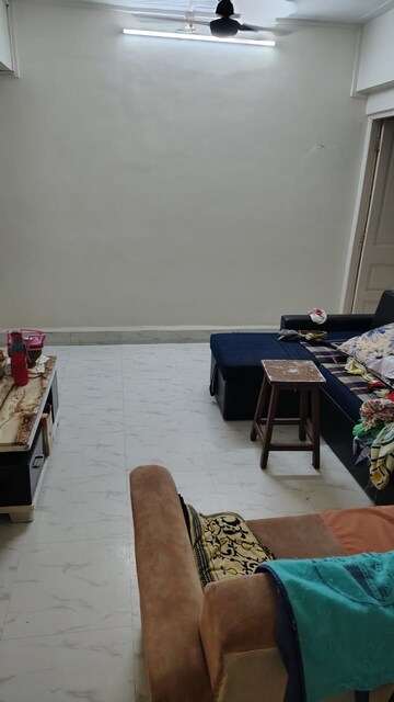 Living Room in 1 BHK Apartment at Vile Parle East – for Rent