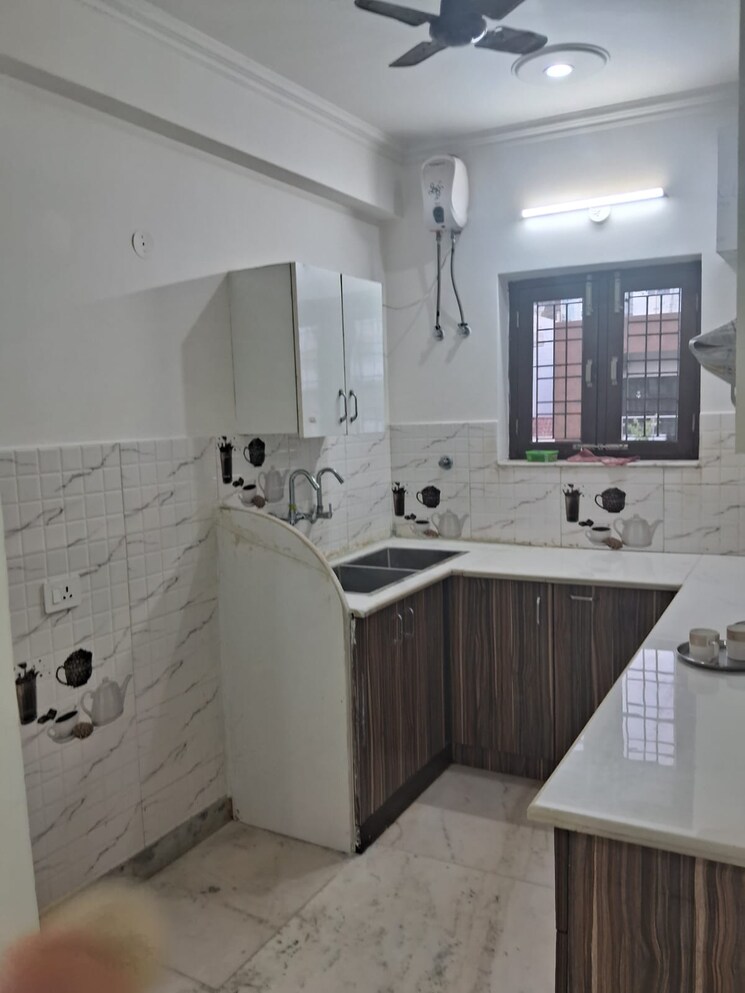 Kitchen, palam-vihar-residents-association 2 Bedroom 1350 Sq.Ft. Builder Floor In Palam Vihar Gurgaon 9214299