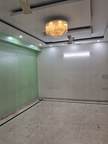Room in 2 BHK Builder Floor at Palam Vihar Residents Association, Palam Vihar – for Rent