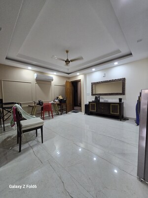 2 BHK Builder Floor For Rent in Chattarpur