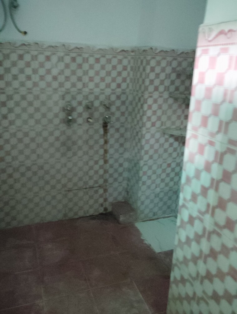 Bathroom, jankipuram vistar 2 Bedroom 1250 Sq.Ft. Independent House In Jankipuram Vistar Lucknow 9214301