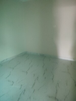 Room in 2 BHK Independent House at Jankipuram Vistar – for Sale