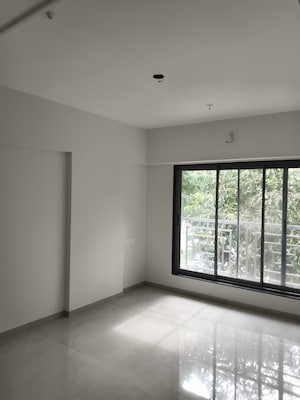 Room in 1 BHK Apartment at Vile Parle East – for Rent