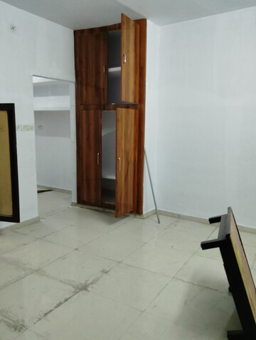 Room in 2 BHK Independent House at Jankipuram – for Rent