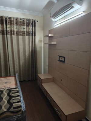 Kitchen in 3.5 BHK Apartment at Emerald Green, Sector 52 – for Rent