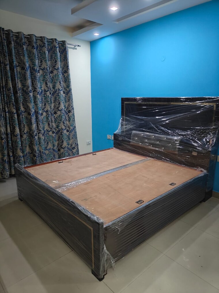 Bedroom, emerald-green 3.5 Bedroom 2500 Sq.Ft. Apartment In Sector 52 Gurgaon 9214363