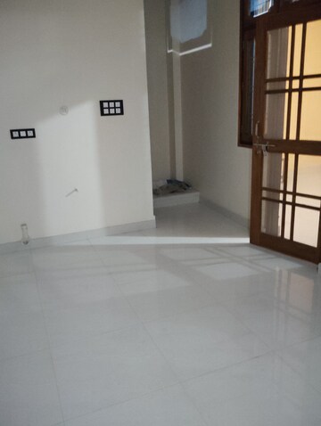 Room in 2 BHK Builder Floor at Kalyanpur – for Rent