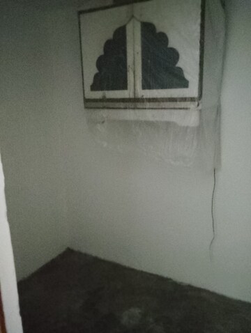 Room in 1.5 BHK Independent House at Vikas Nagar – for Rent