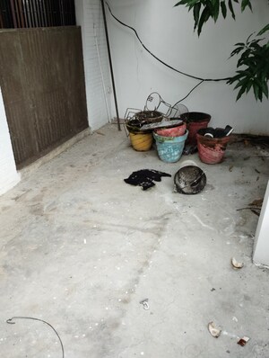 Parking in 1.5 BHK Builder Floor at Vikas Nagar – for Rent