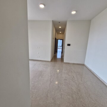 Room in 2 BHK Apartment at Piramal Mahalaxmi, Mahalaxmi – for Rent