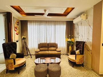 Living Room in 4 BHK Builder Floor at Uppal Southend, Sector 49 – for Rent