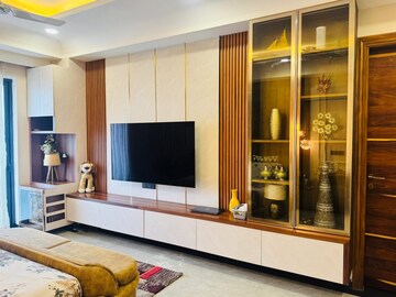 Living Room in 4 BHK Builder Floor at Uppal Southend, Sector 49 – for Rent