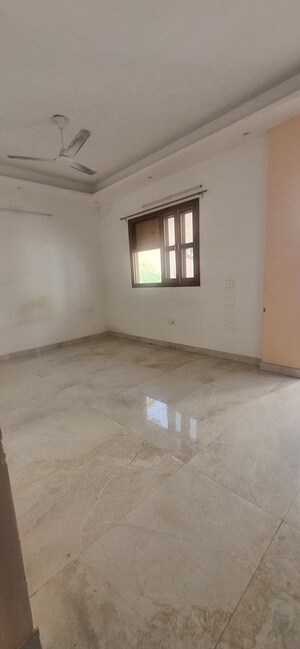 Room in 3 BHK Builder Floor at Sai Kunj New Palam  vihar, New Palam Vihar Phase 3 – for Rent