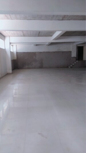 Floor Plan in  Showroom at Husainganj – for Rent