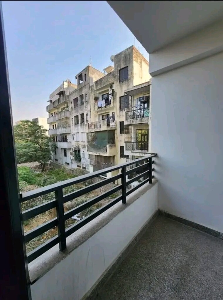 Balcony, palm-residency-chhatarpur 3 Bedroom 1300 Sq.Ft. Builder Floor In Chattarpur Delhi 9214592