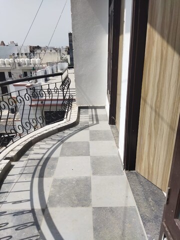 Balcony in 1 BHK Builder Floor at Chattarpur – for Rent
