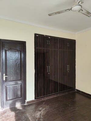 Room in 2 BHK Apartment at Aims Golf City, Sector 75 – for Rent