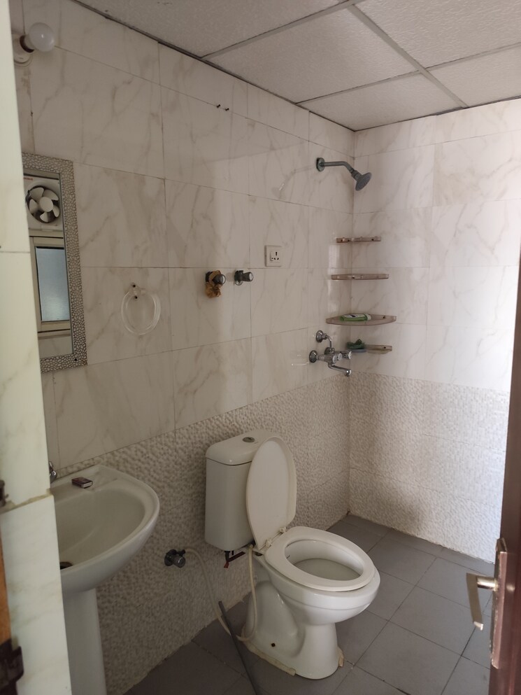 Bathroom, aims-golf-city 3 Bedroom 1350 Sq.Ft. Apartment In Sector 75 Noida 9214599
