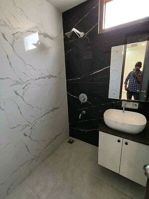 Team Area in 3 BHK Builder Floor at Palm Residency Chhatarpur, Chattarpur – for Rent