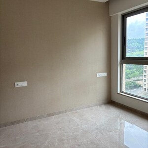 Room in 1 BHK Apartment at Hiranandani Regent Hill, Sainath Nagar – for Rent