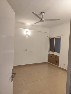 Room in 4 BHK Apartment at Aims Golf City, Sector 75 – for Rent