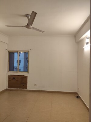 Room in 4 BHK Apartment at Aims Golf City, Sector 75 – for Rent