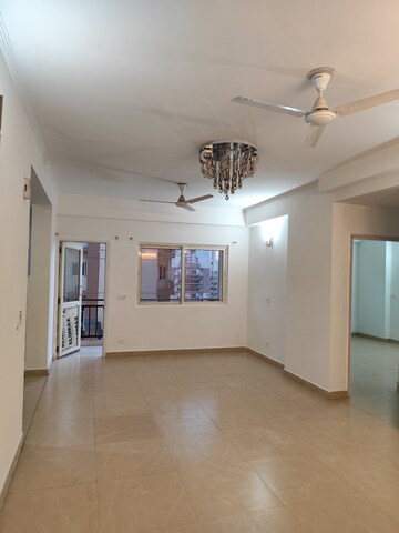 Room in 4 BHK Apartment at Aims Golf City, Sector 75 – for Rent