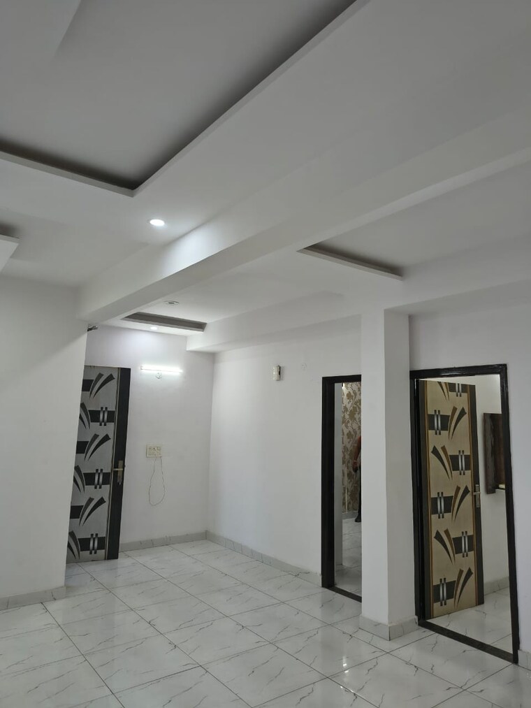 Room, pir machalla 3 Bedroom 1000 Sq.Ft. Builder Floor In Pir Machalla Zirakpur 9214635