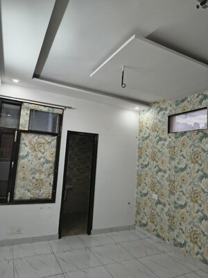 Room in 3 BHK Builder Floor at Pir Machalla – for Sale