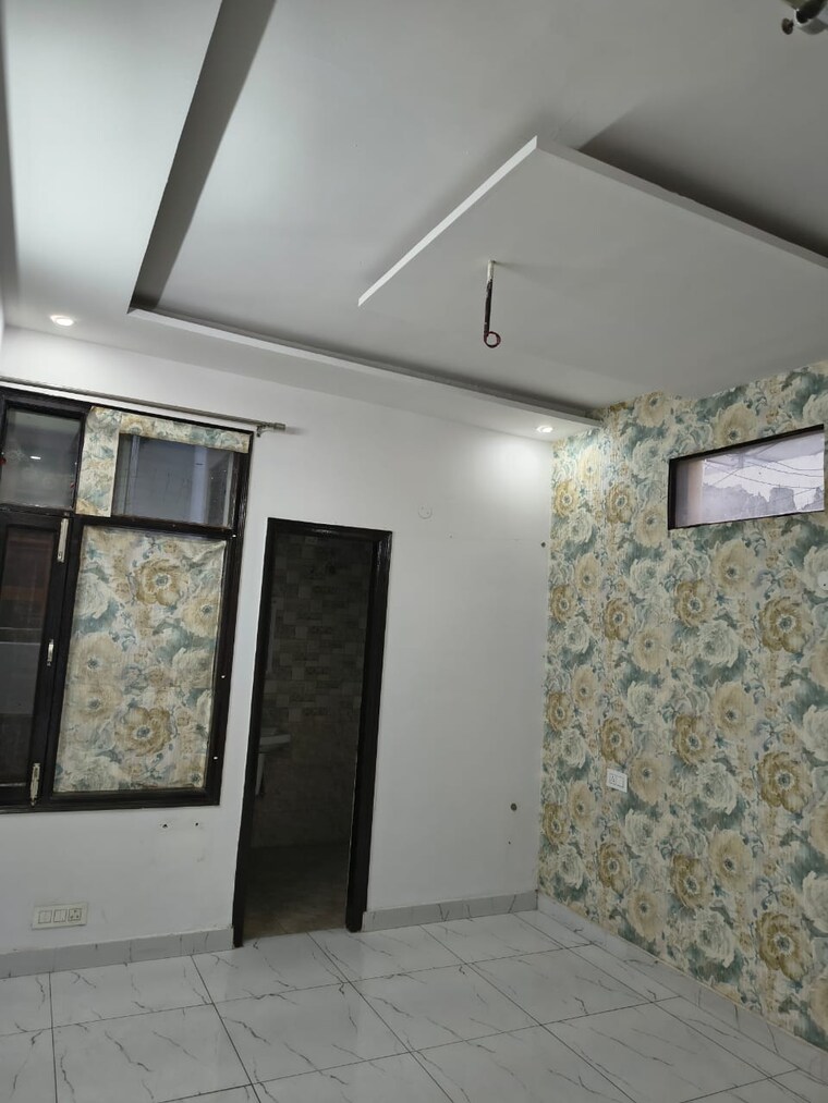 Room, pir machalla 3 Bedroom 1000 Sq.Ft. Builder Floor In Pir Machalla Zirakpur 9214635
