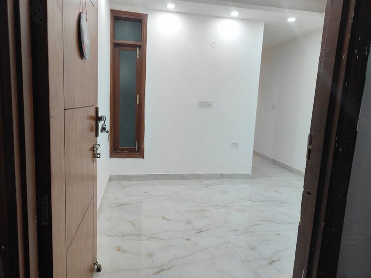 Room, saket 1 Bedroom 800 Sq.Yd. Builder Floor In Saket Delhi 9214643