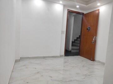 Room in 1 BHK Builder Floor at Saket – for Rent