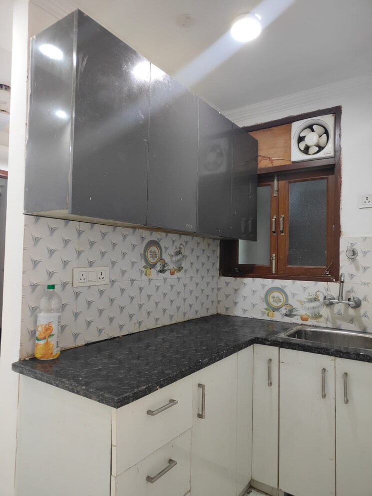 Kitchen, saket 1 Bedroom 800 Sq.Yd. Builder Floor In Saket Delhi 9214643