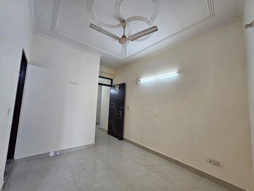 Room in 1 BHK Builder Floor at Saket – for Rent