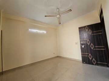 Room in 1 BHK Builder Floor at Saket – for Rent