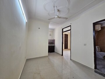 Room in 1 BHK Builder Floor at Saket – for Rent
