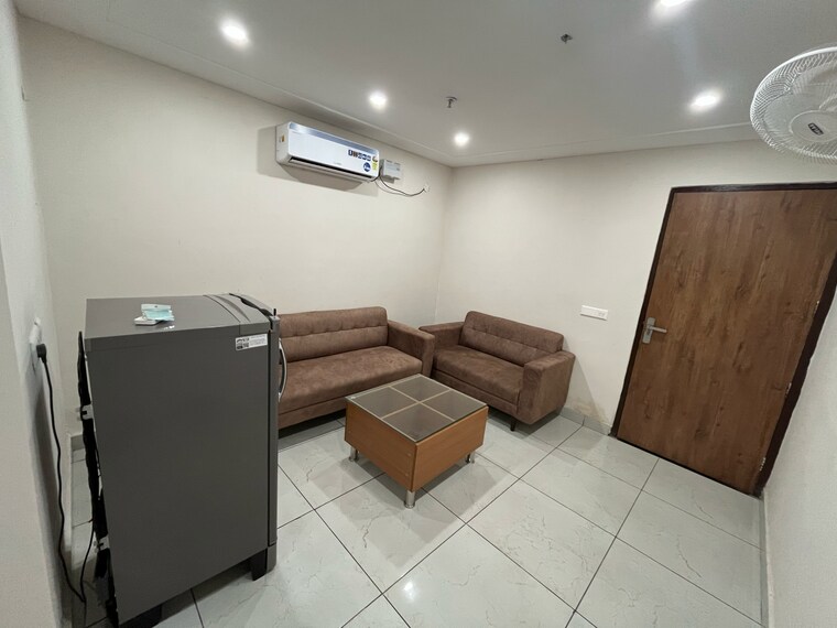 Team Area, chandigarh-citi-center 1 Bedroom 500 Sq.Ft. Apartment In Vip Road Zirakpur 9214707