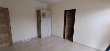Room in 3.5 BHK Apartment at Savfab Jasmine Grove, Delhi Meerut Expressway – for Rent