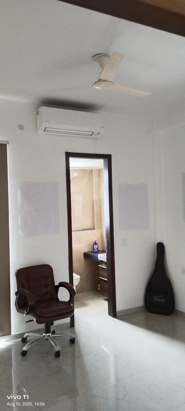 Furnished Amenities in 3 BHK Builder Floor at Smart World Orchard, Sector 61 – for Rent