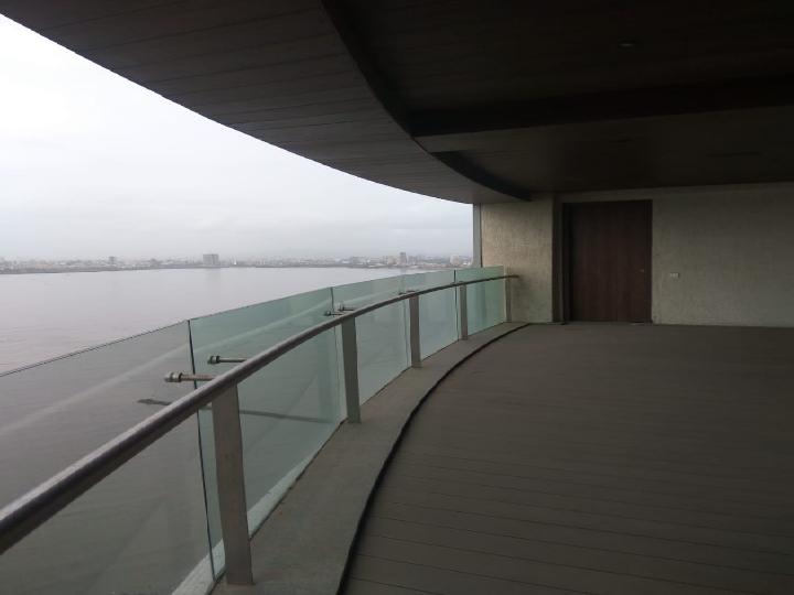 4 BHK + Servant Room,Extra Room Apartment For Rent in Bayview Terraces