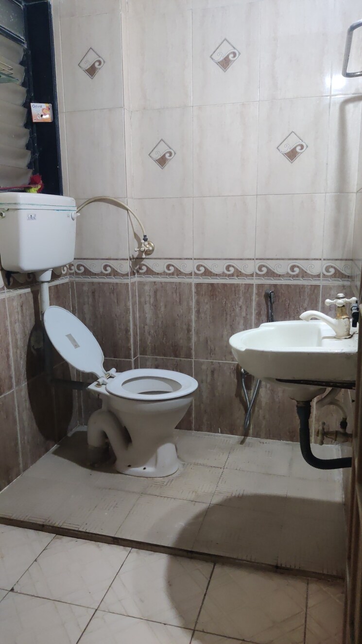 Bathroom, paradise-sai-mannat 3 Bedroom 2000 Sq.Ft. Apartment In Kharghar Navi Mumbai 9214740